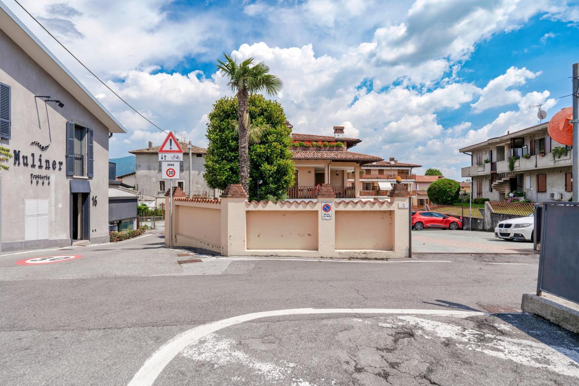 La Casa Di Giuliano Apartment อีเซโอ ภายนอก รูปภาพ